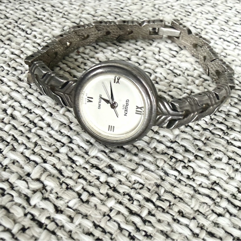 Gruen Silver Women's Wristwatch
